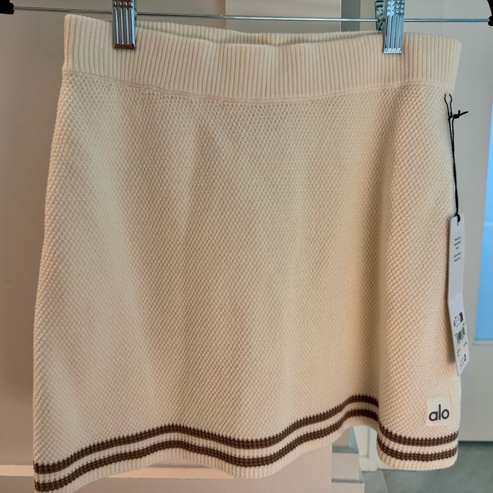 ALO Yoga Cream Ribbed Mini Skirt Casual Resort Wear